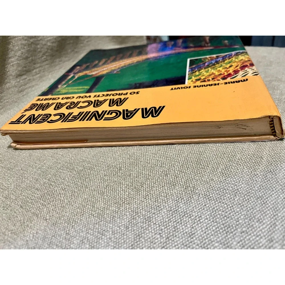 1979 Magnificent Macramé Pattern Book Hardcover Marie-Jeanine Solvit 50 Projects